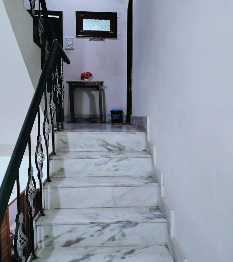 Shri Heritage - Entire Cozy Floor At Assi, Varanasi