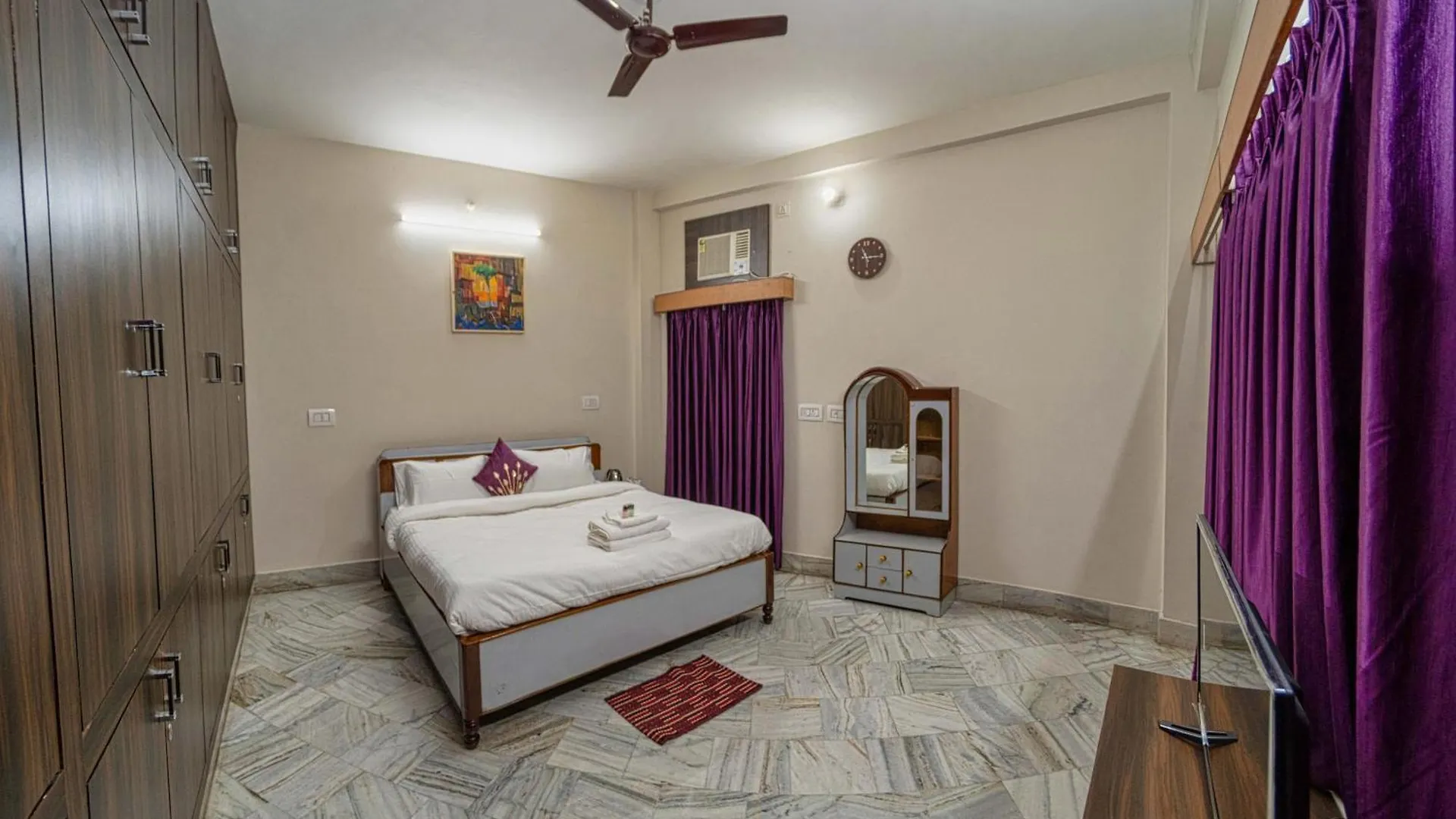 Shri Heritage - Entire Cozy Floor At Assi, Varanasi 0*,  India