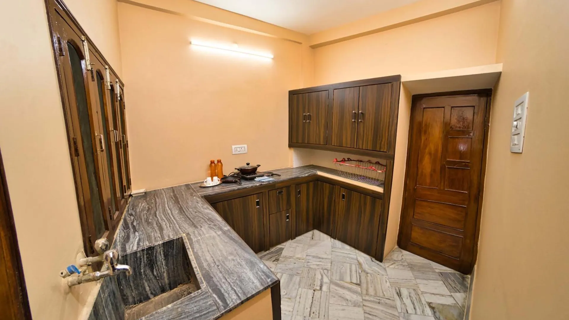 Shri Heritage - Entire Cozy Floor At Assi, Varanasi 0*,  India