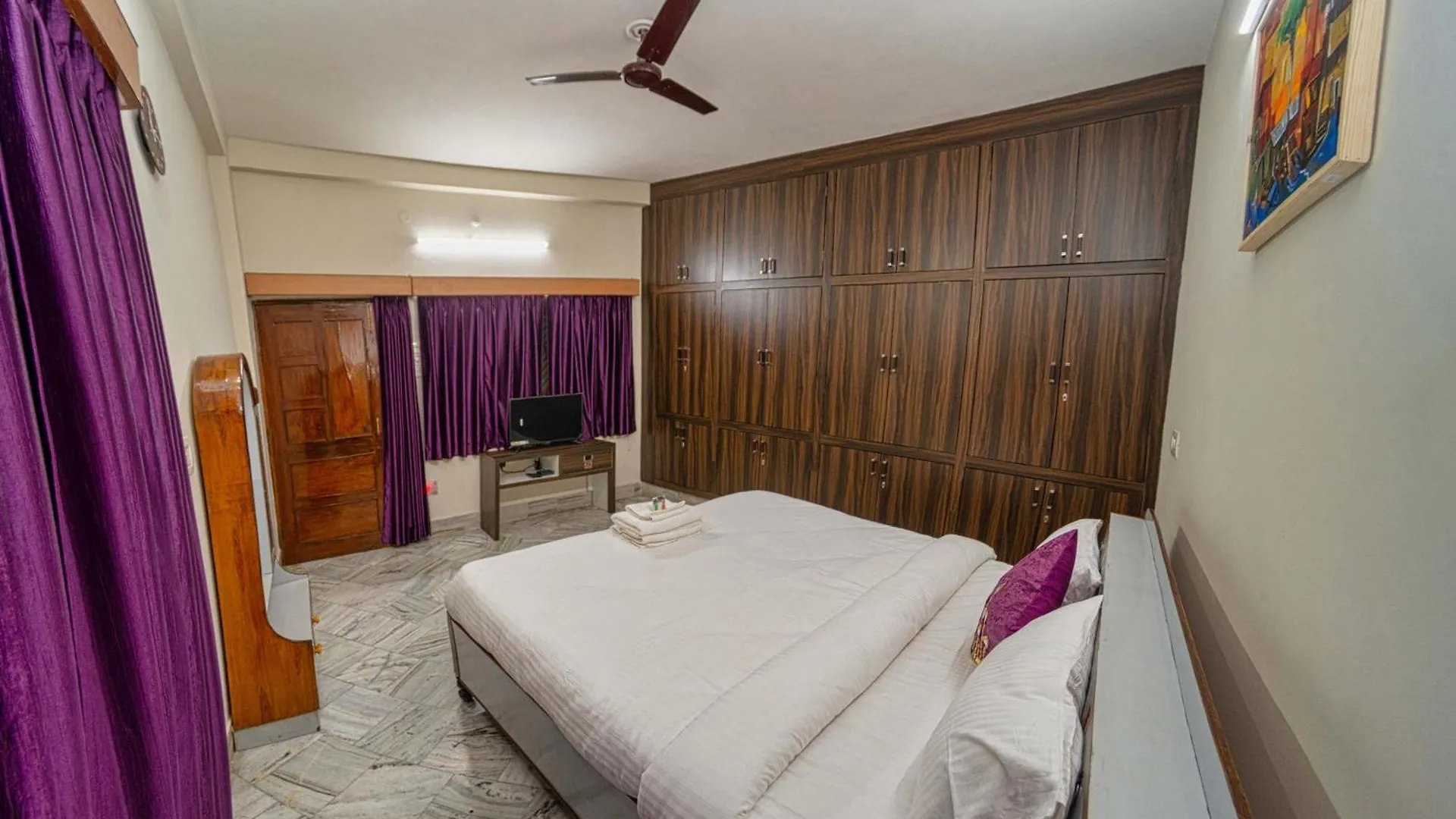 Shri Heritage - Entire Cozy Floor At Assi, Varanasi Apartment